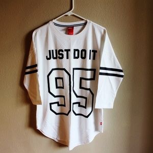 Nike Oversized T-Shirt/Jersey